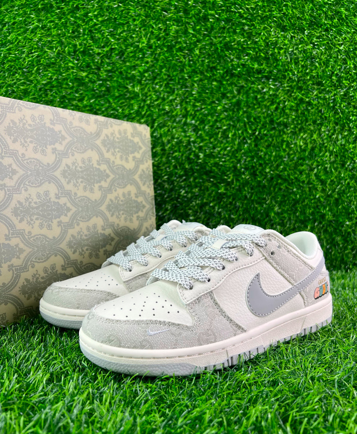 Nike shoes sb dunk low, Gucci,