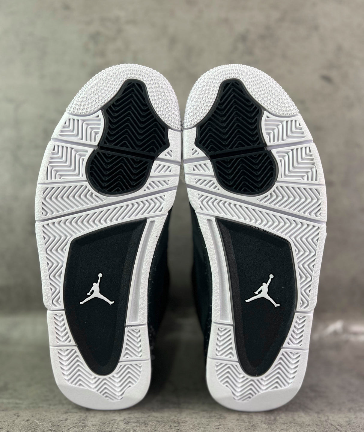 Air Jordan 4 „Fear“ 2025 Retro