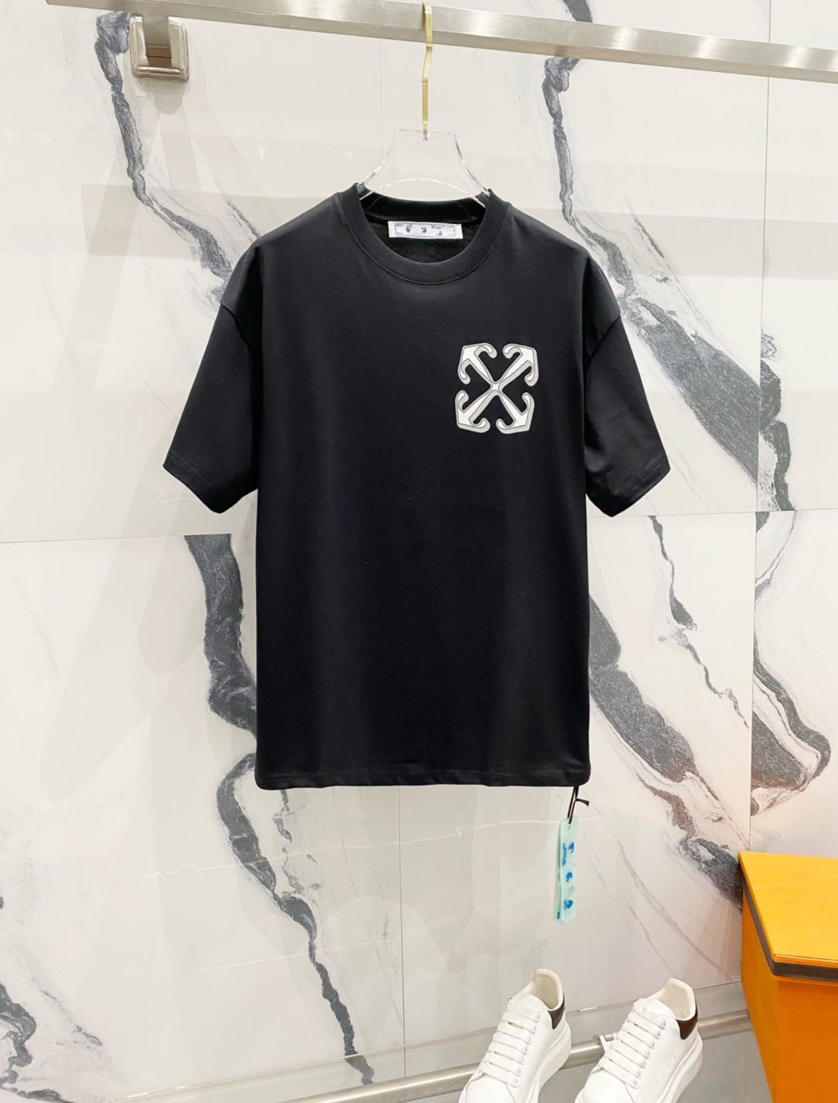 OFF WHITE T-Shirt