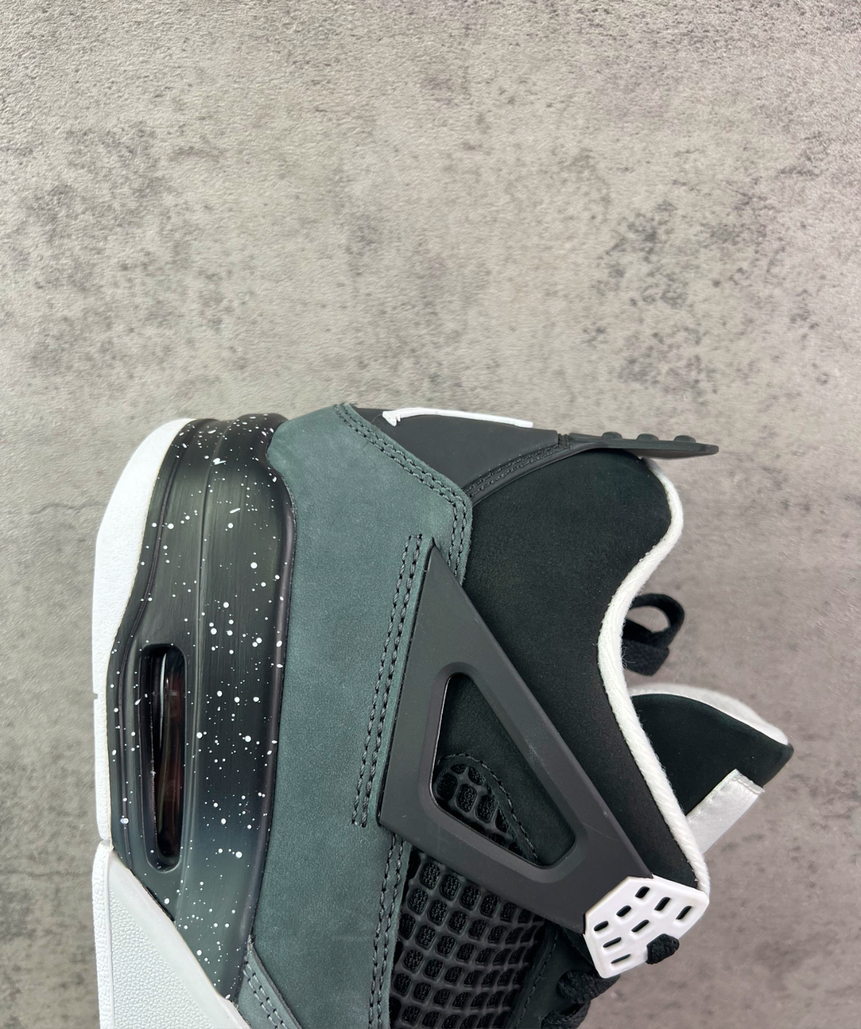 Air Jordan 4 “Fear” 2025 Retro